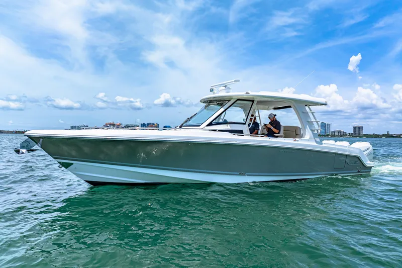 Our Trade Yacht Photos Pics 2019 Boston Whaler 350 Realm Profile Photo