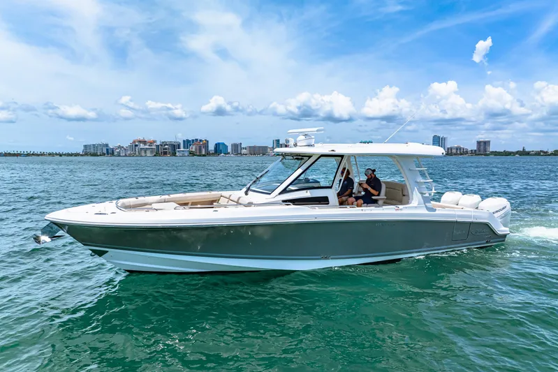 Our Trade Yacht Photos Pics 2019 Boston Whaler 350 Realm Profile Photo
