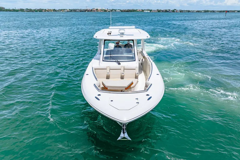 Our Trade Yacht Photos Pics 2019 Boston Whaler 350 Realm Profile Photo