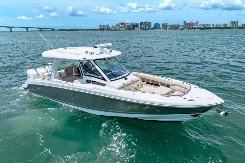 Our Trade Yacht Photos Pics 2019 Boston Whaler 350 Realm Profile Photo