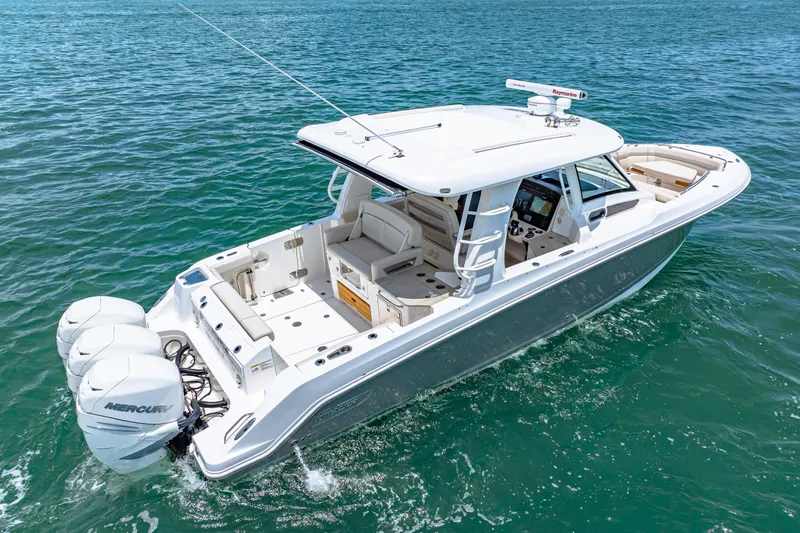 Our Trade Yacht Photos Pics 2019 Boston Whaler 350 Realm Profile Photo