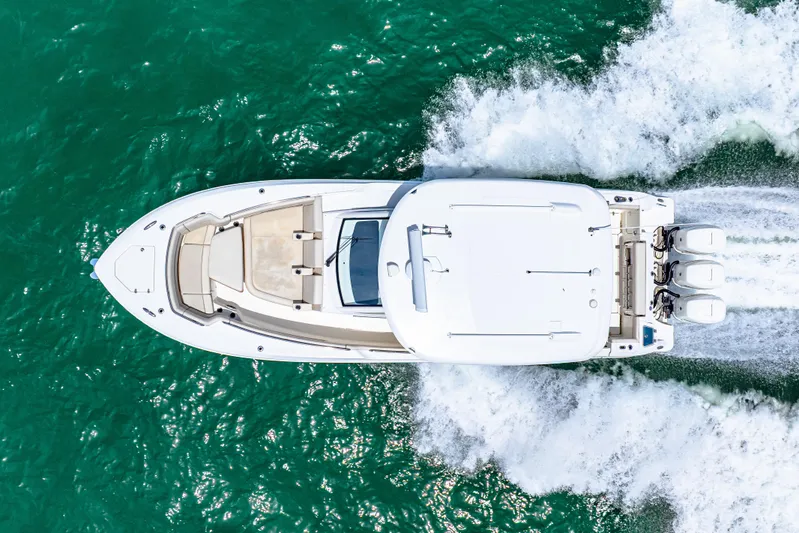 Our Trade Yacht Photos Pics 2019 Boston Whaler 350 Realm Running Photo
