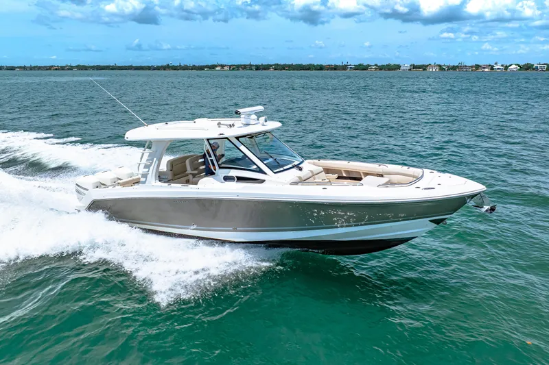 Our Trade Yacht Photos Pics 2019 Boston Whaler 350 Realm Running Photo