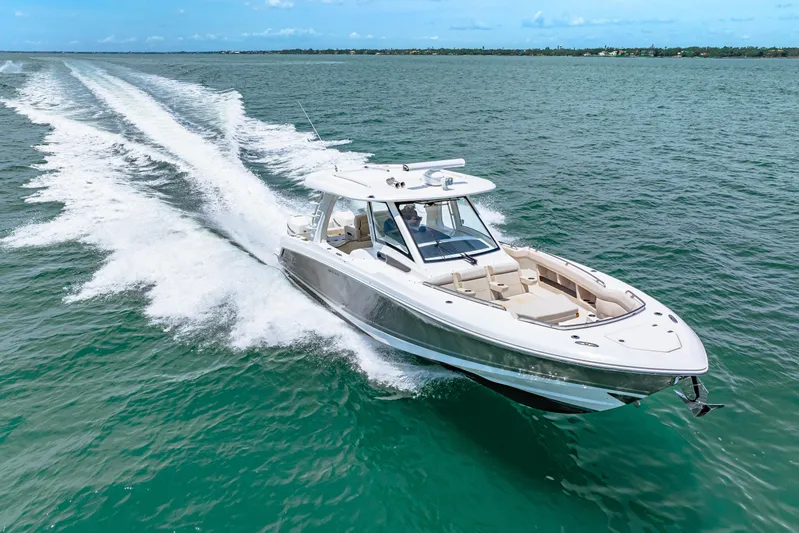 Our Trade Yacht Photos Pics 2019 Boston Whaler 350 Realm Running Photo