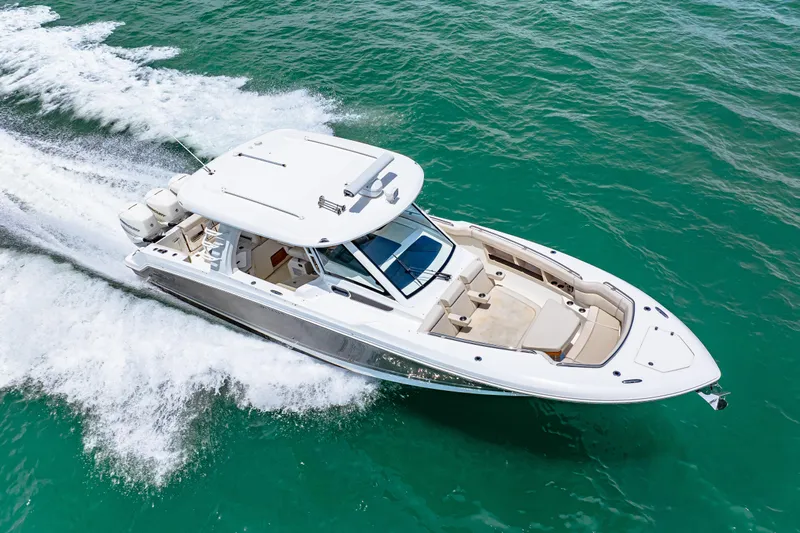 Our Trade Yacht Photos Pics 2019 Boston Whaler 350 Realm Running Photo
