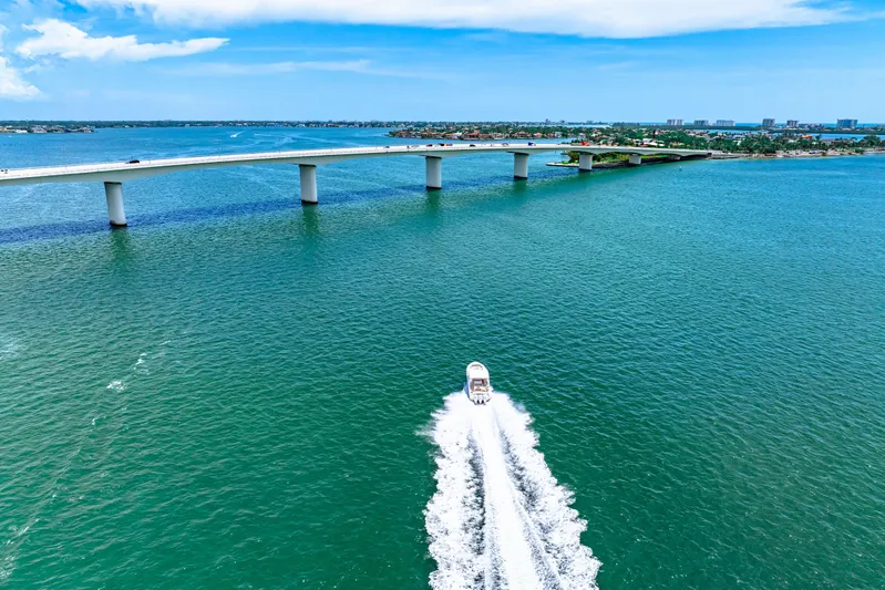 Our Trade Yacht Photos Pics 2019 Boston Whaler 350 Realm Running Photo