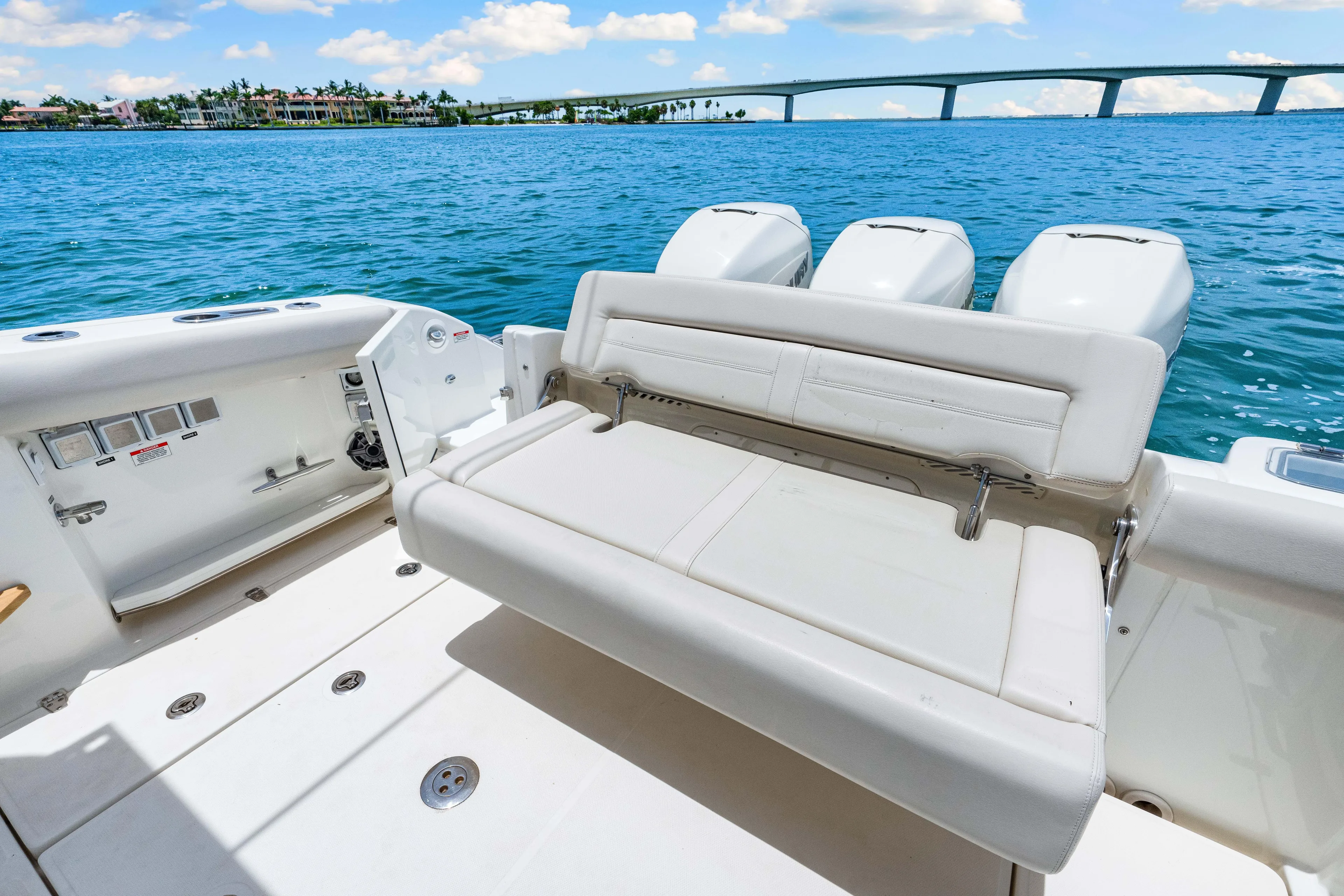 Our Trade Yacht Photos Pics 2019 Boston Whaler 350 Realm Transom Seat