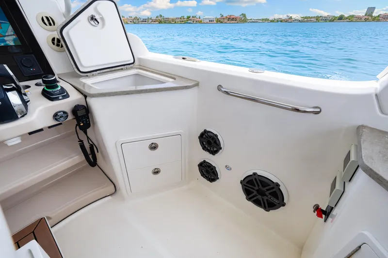 Our Trade Yacht Photos Pics 2019 Boston Whaler 350 Realm Storage