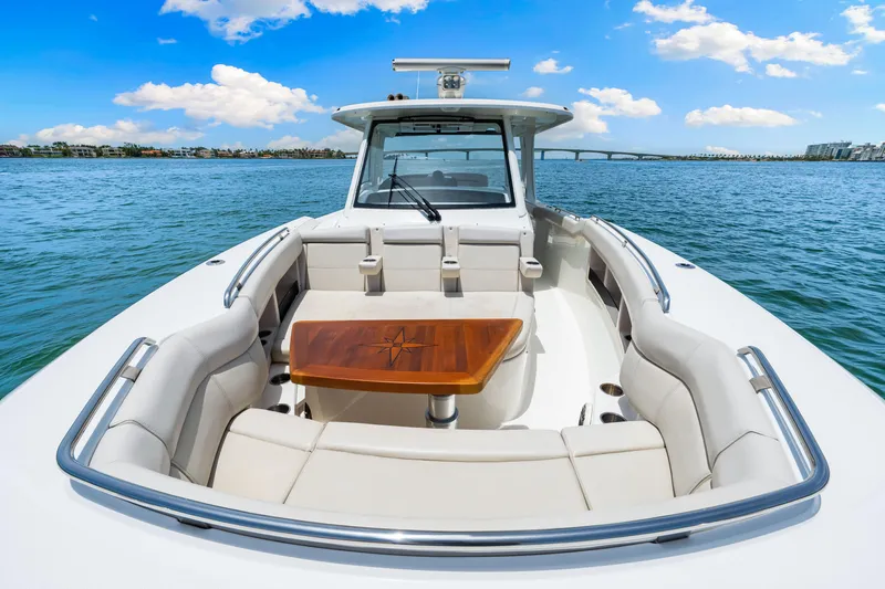 Our Trade Yacht Photos Pics 2019 Boston Whaler 350 Realm Seating