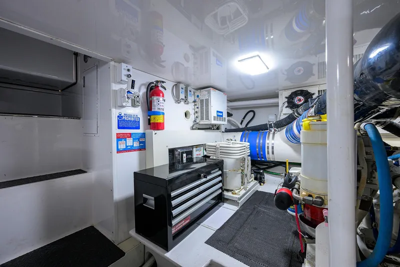 Matter Of Time Yacht Photos Pics Viking 54 Matter Of Time - Engine Room