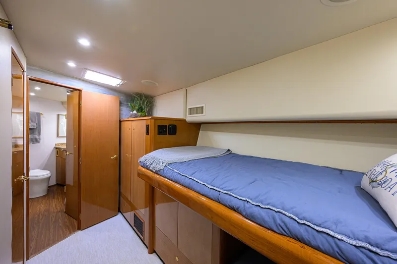 Matter Of Time Yacht Photos Pics Viking 56 Matter Of Time - Stateroom Starboard