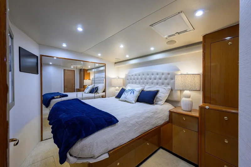 Matter Of Time Yacht Photos Pics Viking 56 Matter Of Time - Master Stateroom