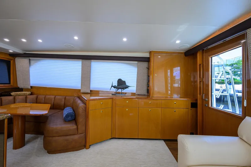 Matter Of Time Yacht Photos Pics Viking 56 Matter Of Time - Salon