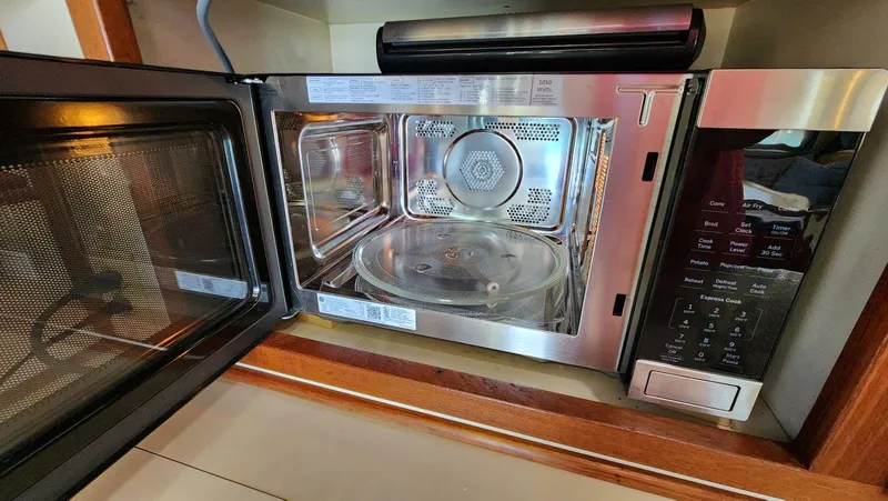 Easy Wind Yacht Photos Pics 