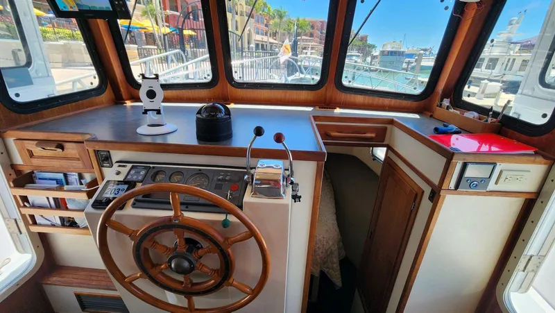 Easy Wind Yacht Photos Pics 