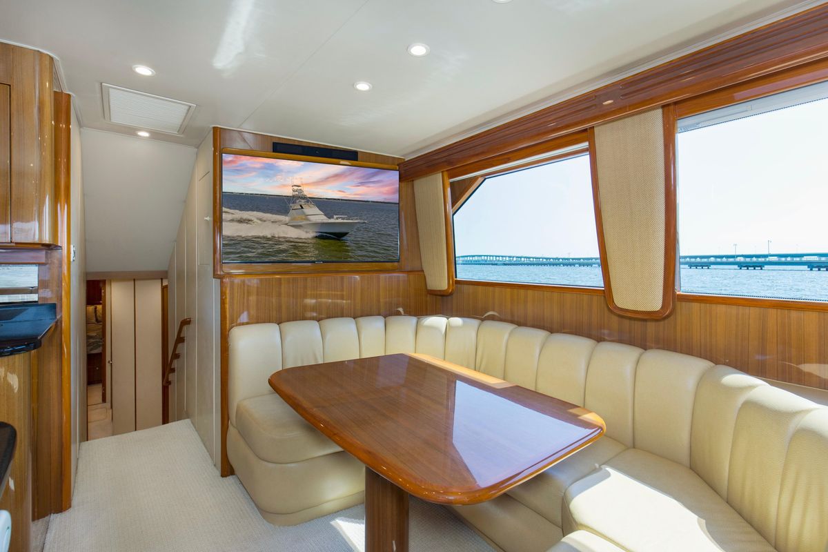 2007 Viking 64 