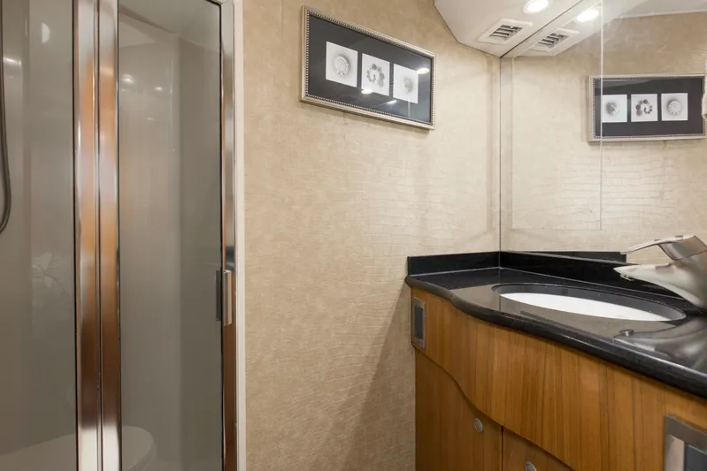 Reel Blues Yacht Photos Pics 2007 64 Viking Enclosed Bridge Reel Blues Starboard Stateroom Head