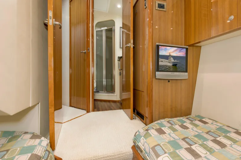 Reel Blues Yacht Photos Pics 2007 64 Viking Enclosed Bridge Reel Blues Rear Starboard Stateroom