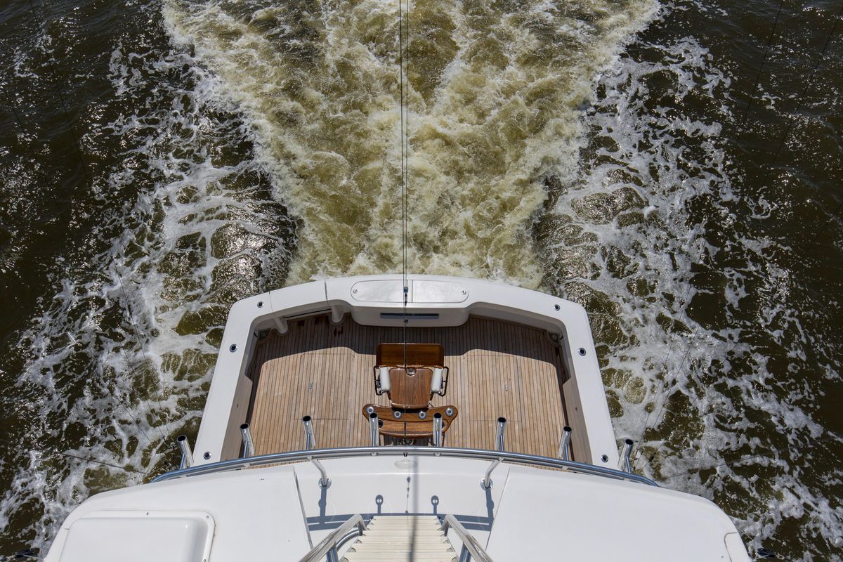 2007 Viking 64 