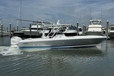 Intrepid 327 Center Console