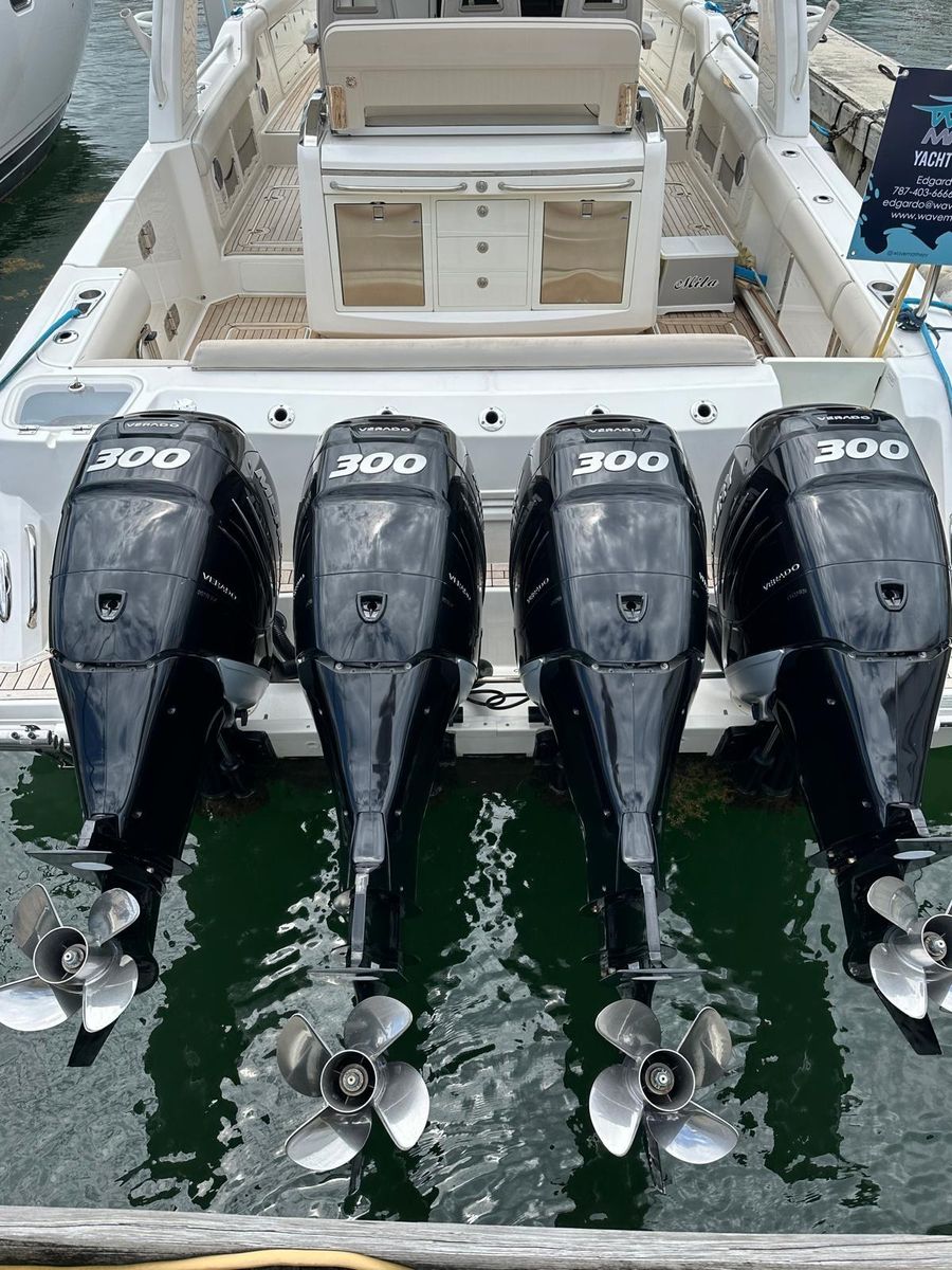 2015 Boston Whaler 42 