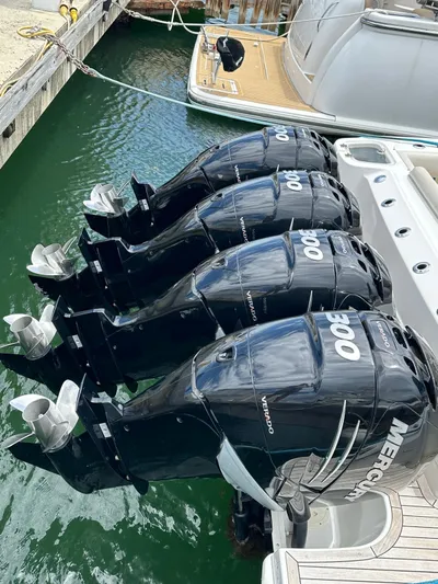  Yacht Photos Pics Four powerful Mercury outboard engines on a 2015 Boston Whaler 420 Outrage boat.