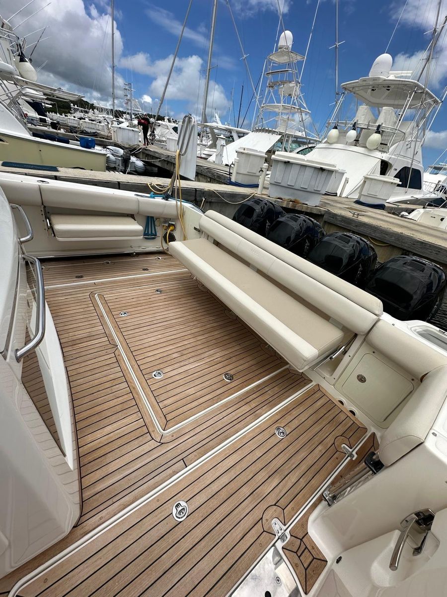 2015 Boston Whaler 42 