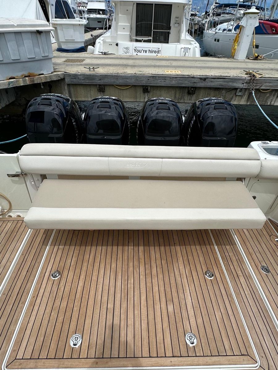 2015 Boston Whaler 42 
