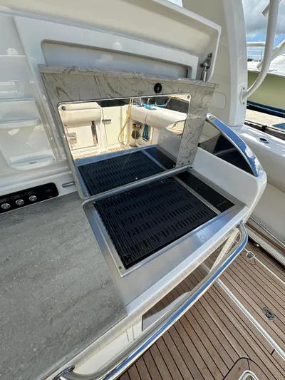  Yacht Photos Pics Boston Whaler 420 Outrage 2015 boat grill station with stainless steel finish.