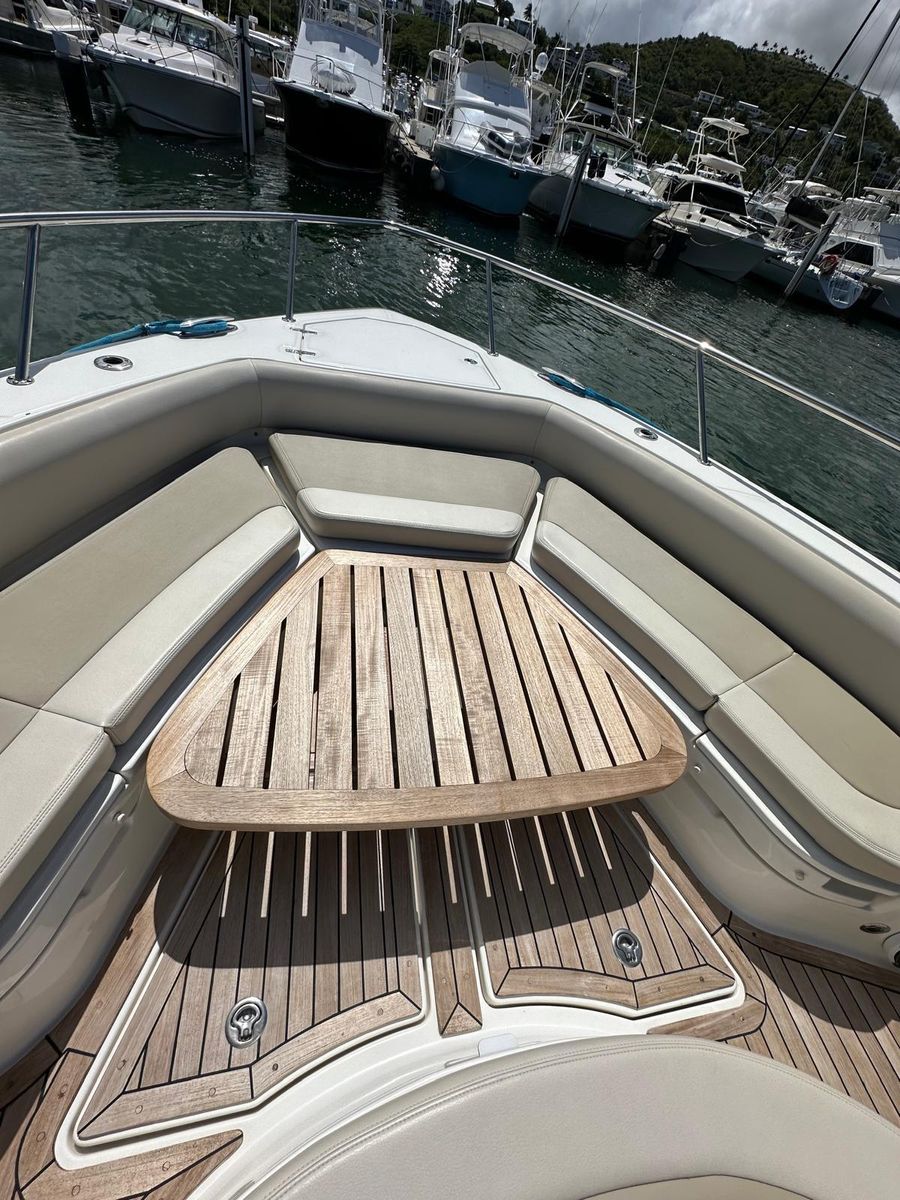 2015 Boston Whaler 42 