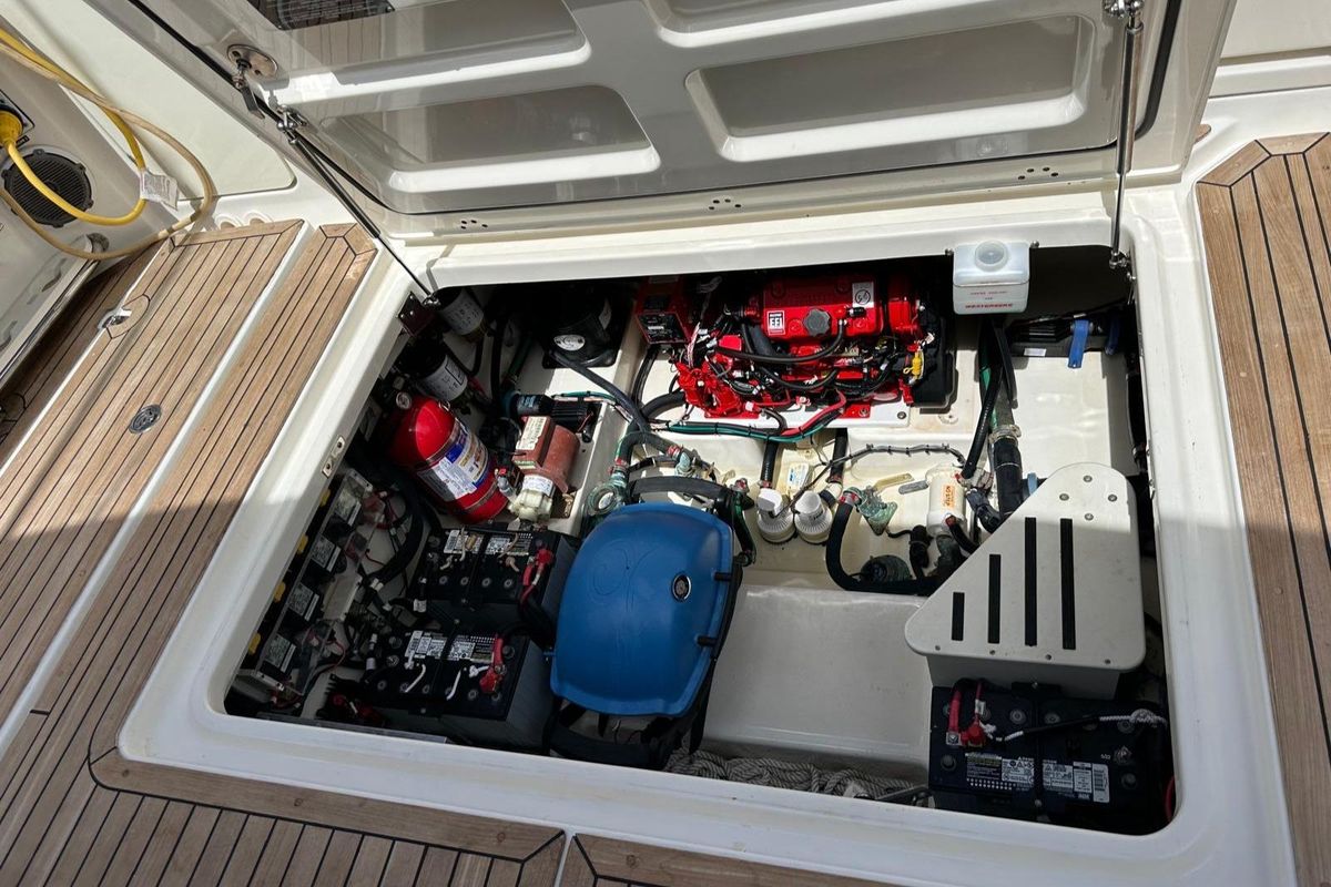 2015 Boston Whaler 42 