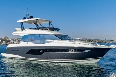 Prestige 520 Flybridge