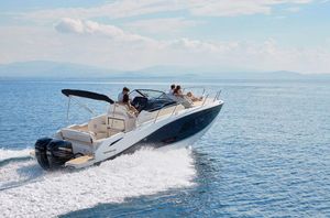 2023 Quicksilver Activ 875 Sundeck