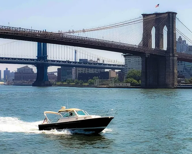 Marquis Yacht Photos Pics 