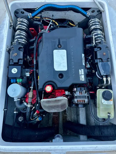 Marquis Yacht Photos Pics 