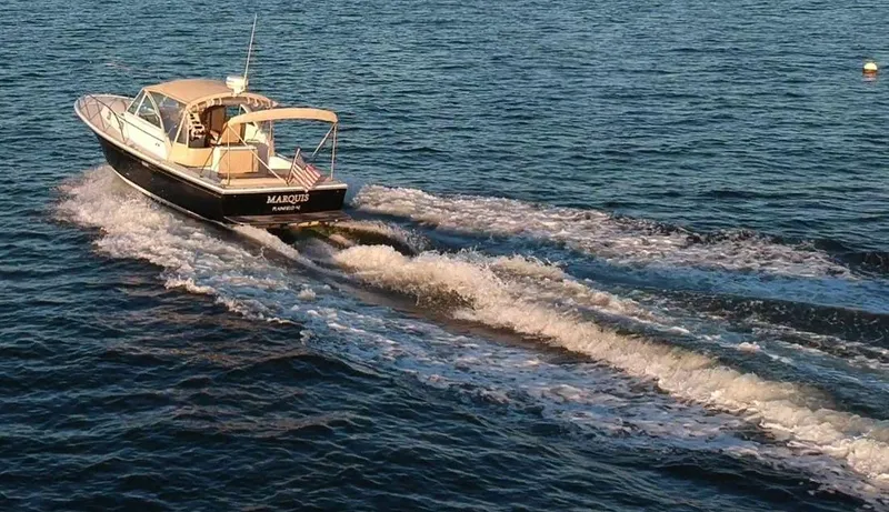 Marquis Yacht Photos Pics 