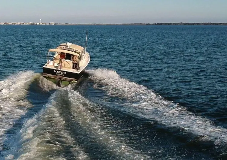 Marquis Yacht Photos Pics 