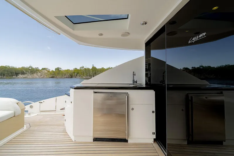 Tin Man Yacht Photos Pics 