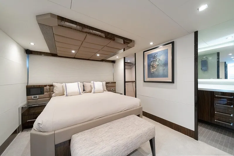 Tin Man Yacht Photos Pics 