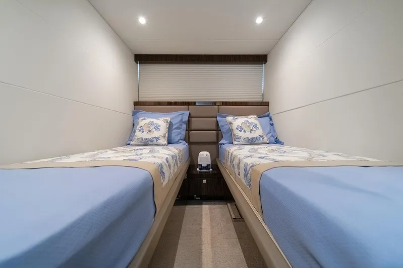 Tin Man Yacht Photos Pics 