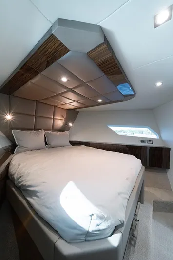 Tin Man Yacht Photos Pics 