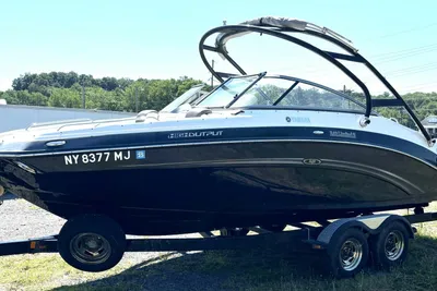 Yamaha Boats 242 Limited S