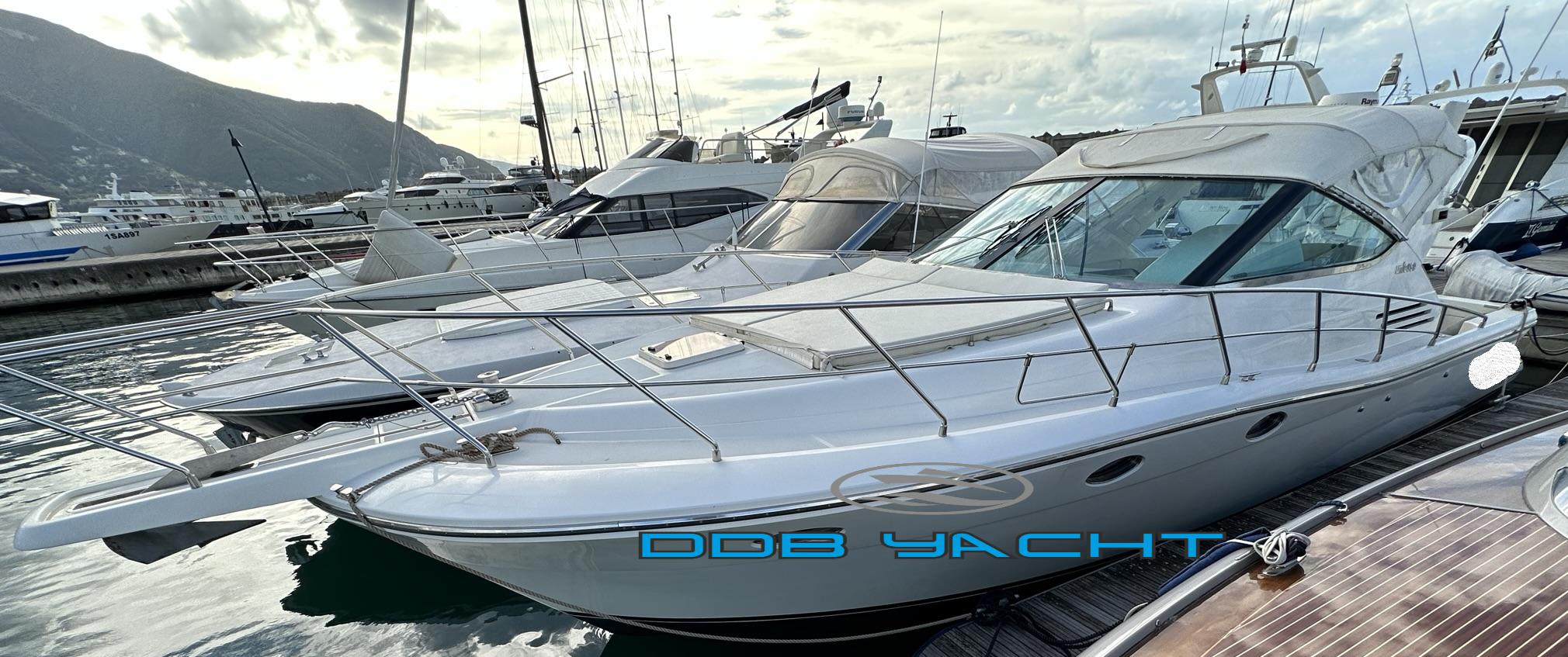 2004 Uniesse 42 Open