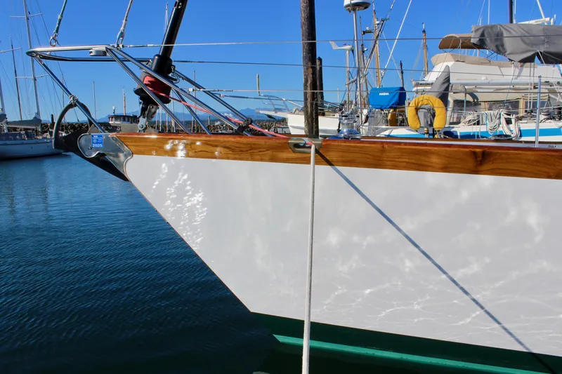 Sir Isaac Yacht Photos Pics 