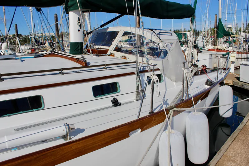 Sir Isaac Yacht Photos Pics 