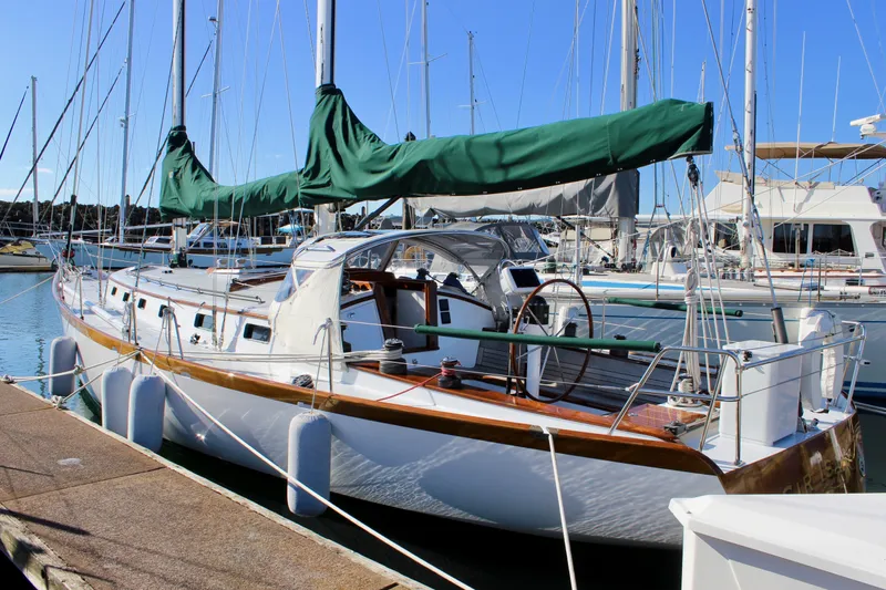 Sir Isaac Yacht Photos Pics 