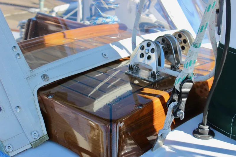 Sir Isaac Yacht Photos Pics 