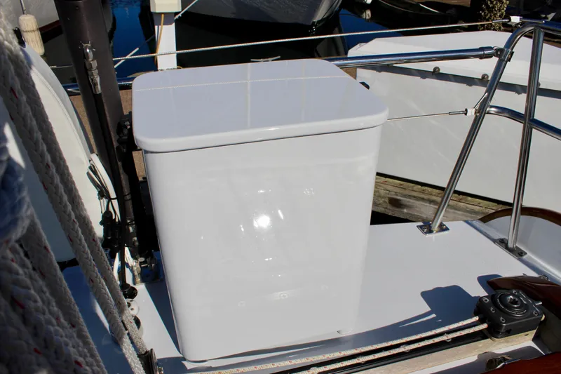 Sir Isaac Yacht Photos Pics 