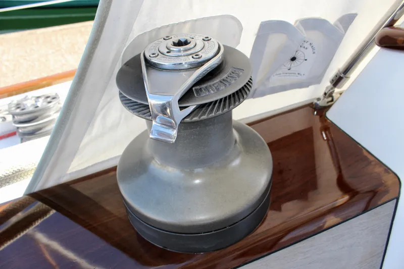 Sir Isaac Yacht Photos Pics 