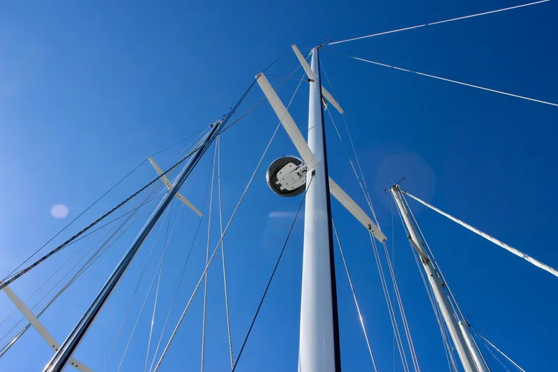 Sir Isaac Yacht Photos Pics 